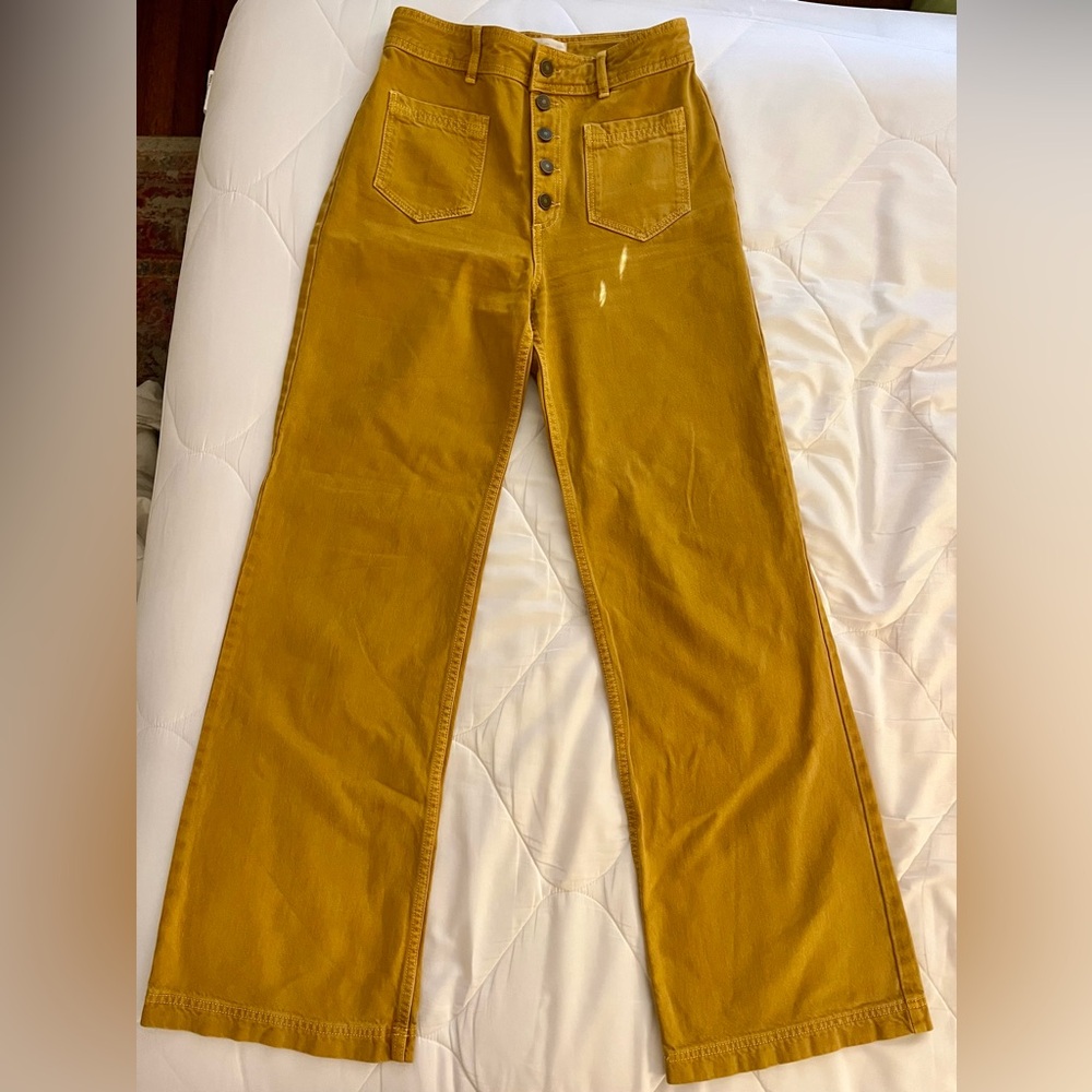 Sézane Cyriel Trousers in Ochre - Picture 4 of 6
